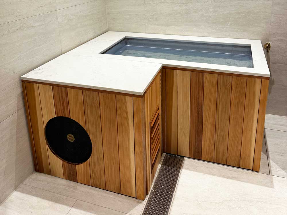 Cedrus Ice Bath